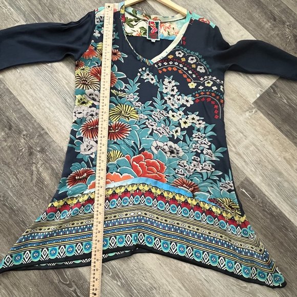 Johnny Was 100% Silk Floral Tunic Size XS - Picture 11 of 13